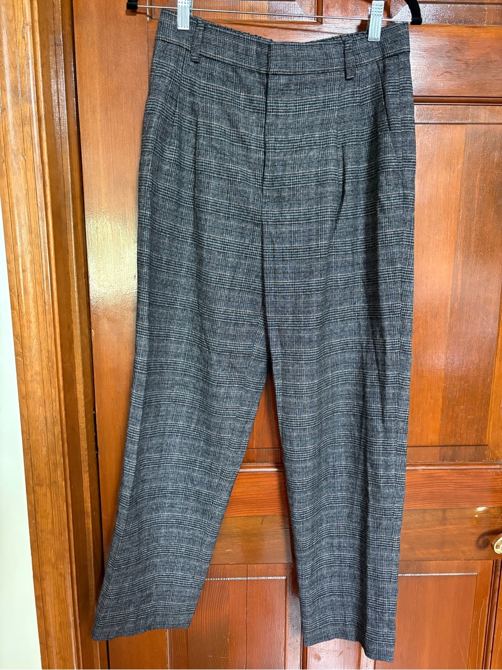 Pleated trousers